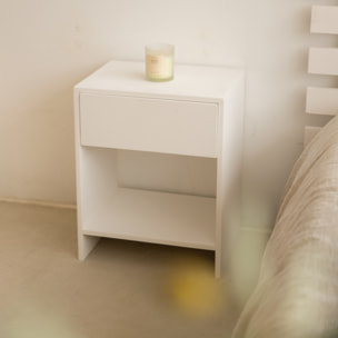 Pack de 2 mesitas de madera maciza con un cajón en tono blanco de varias medidas