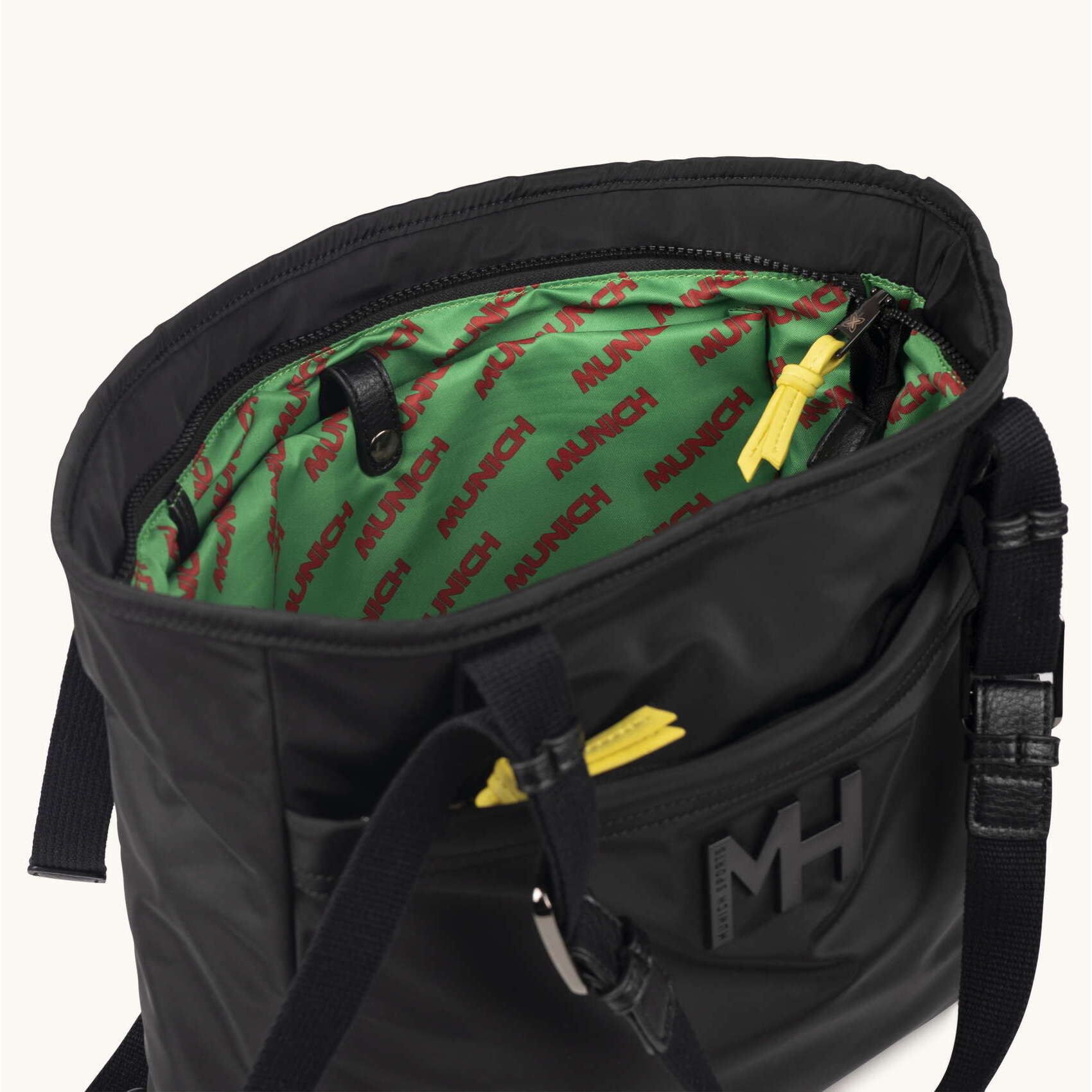 Bolso Shopper Convertible en Mochila ZONE SHOPPER BACKPACK C/BLACK