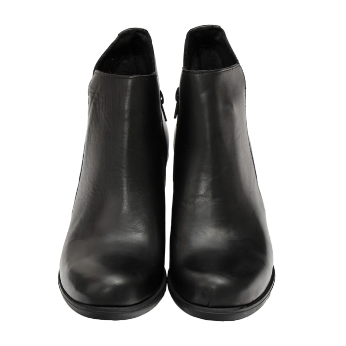 Tronchetto in vera pelle con tacco comodo