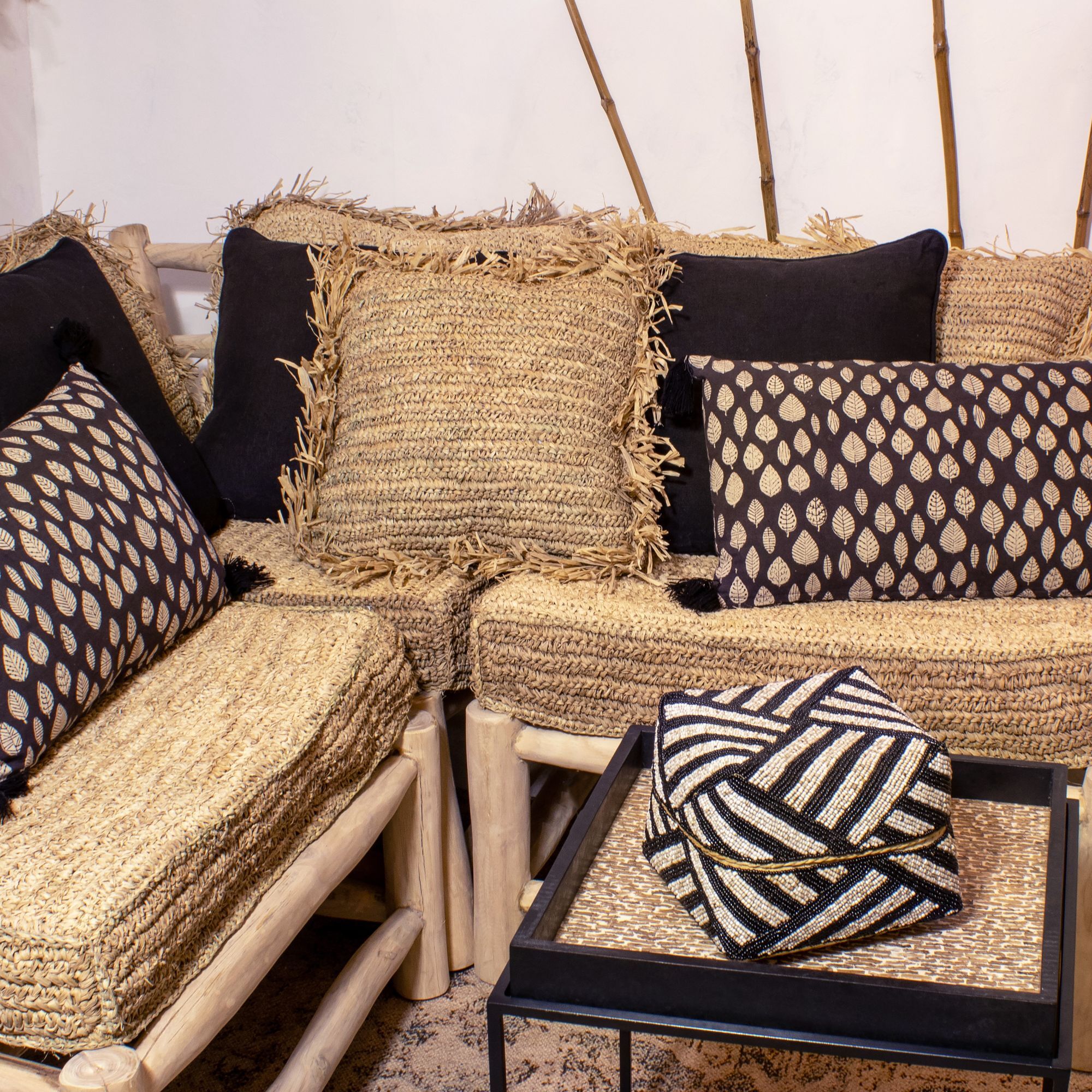 Coussin en raphia avec franges 40cm SYROS