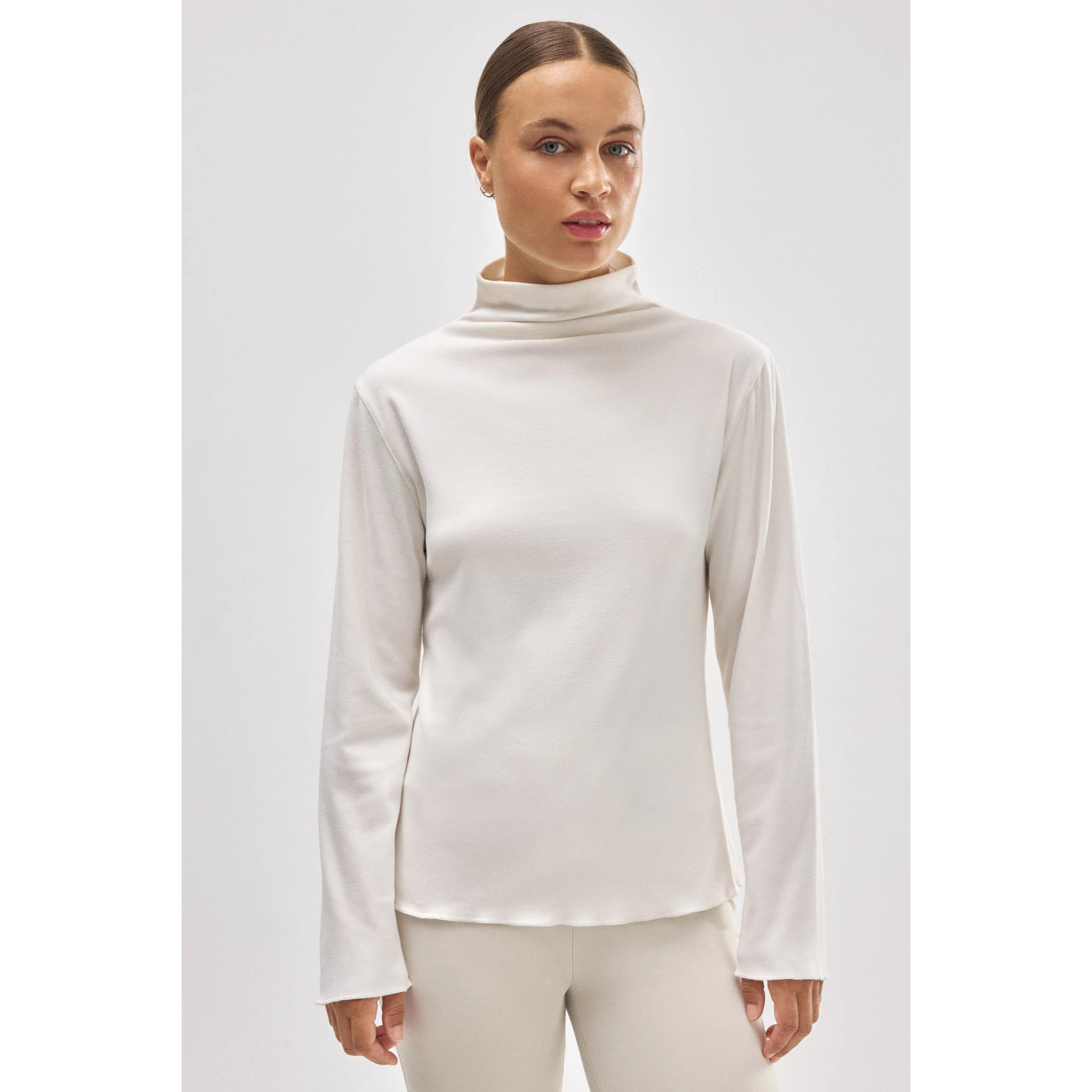 T-shirt termica sportiva avorio con colletto Perkins