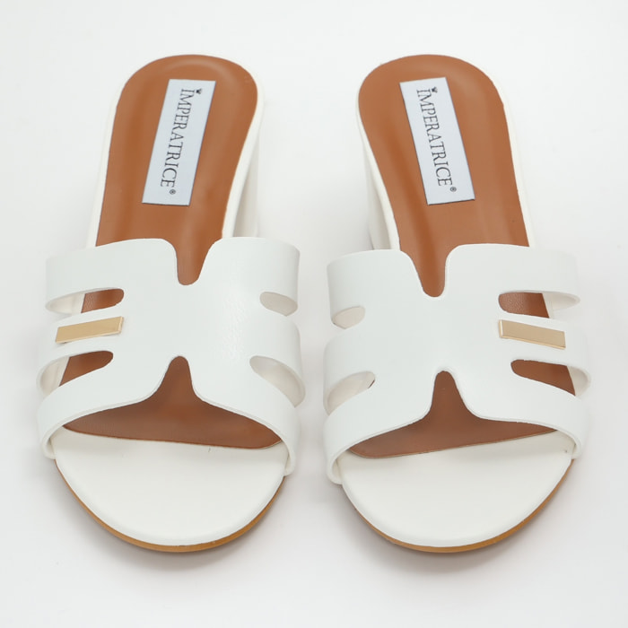 Sandali in simil pelle con tacco comodo