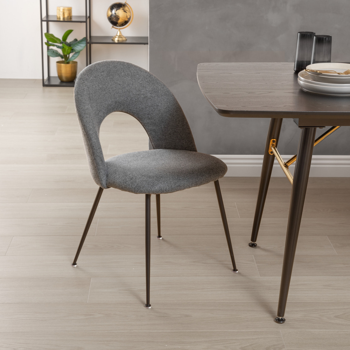 Chaise "Raven" gris