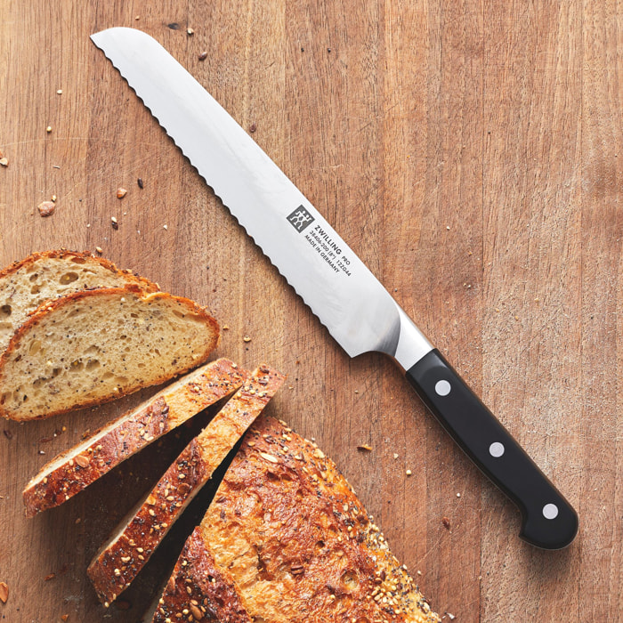 Couteau à pain 20 cm, Tranchant en dents de scie