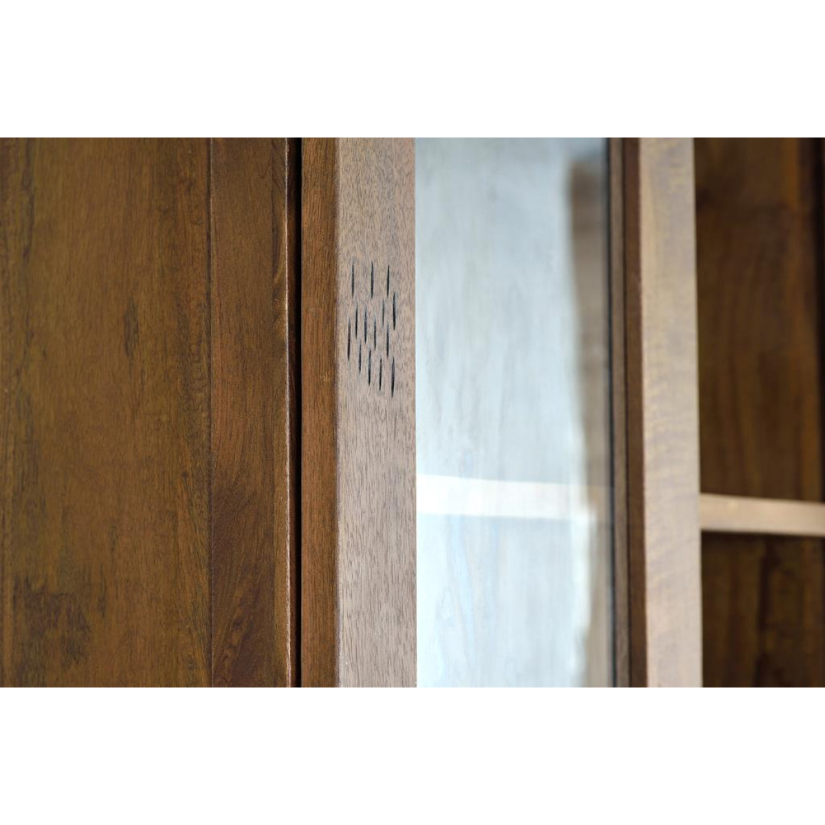 Vitrine - 120x47x200 cm