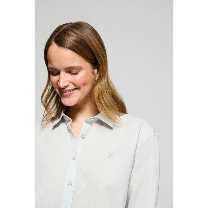Camicia verde chiaro loose fit in lino e cotone con ricamo monogramma