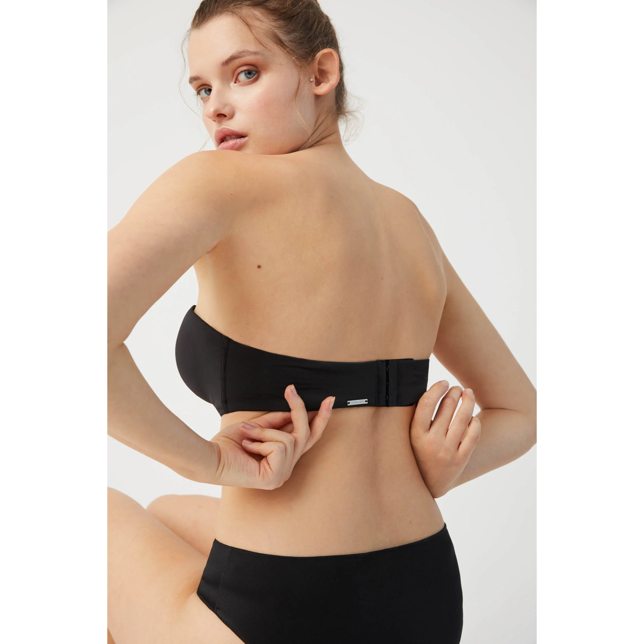 Reggiseno push-up multiposizione senza spalline nero, coppe B e C