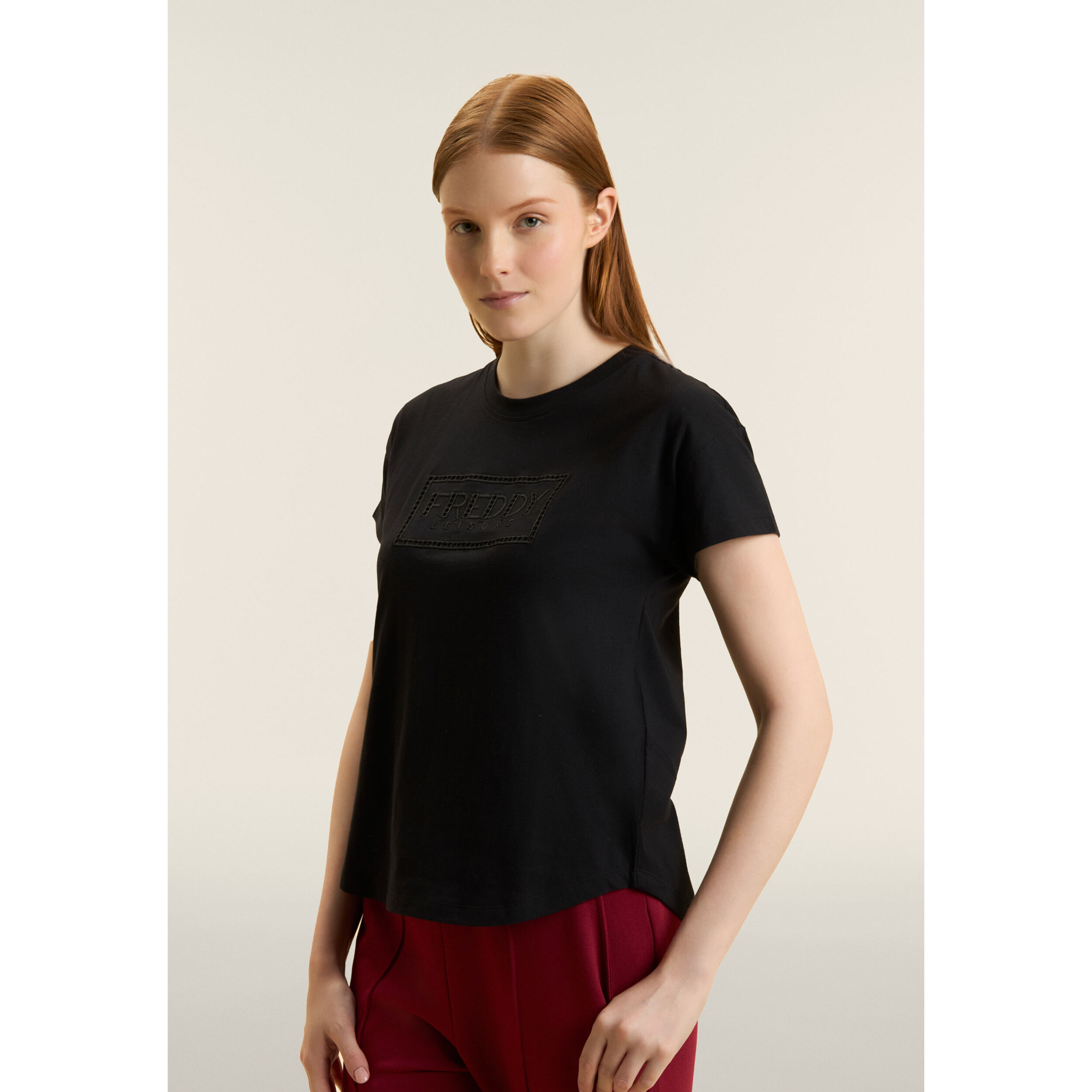 T-shirt con Maniche ad Aletta e Logo Ricamato