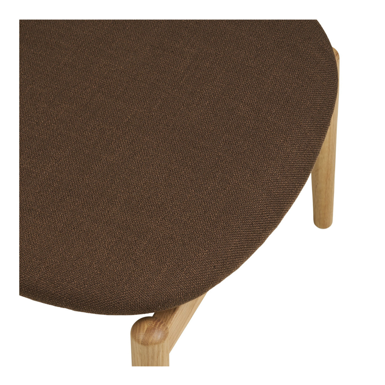 Olvera - Poggiapiedi in poliestere naturale/marrone con gambe in rovere FSC® 53,5x43x38 cm
