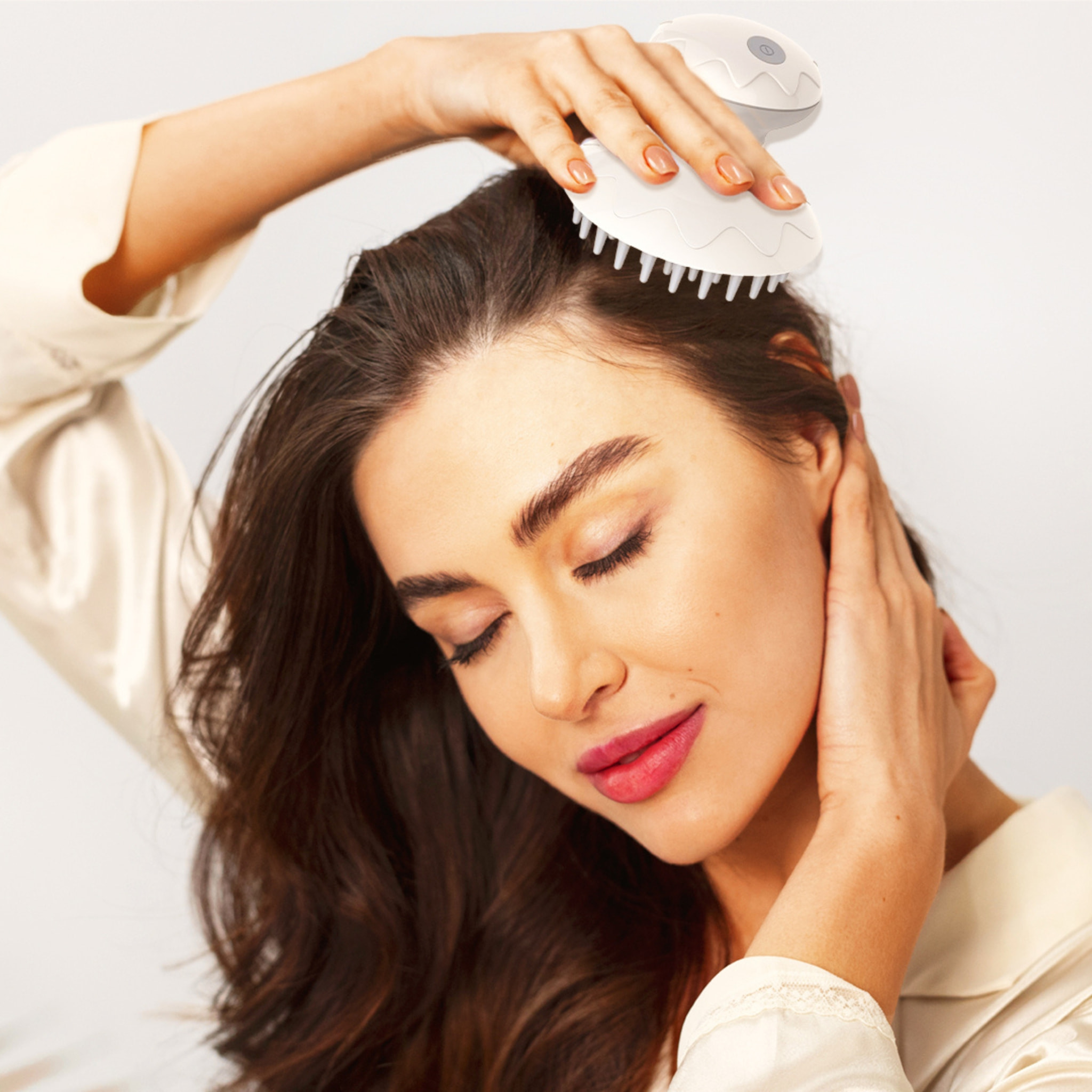 Masajeador profesional del cuero cabelludo para tratamiento.