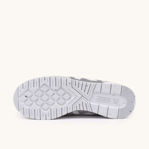 Zapatilla Retro Running Plateada con Detalles Lavanda y Gris MUNICH DASH WMN 279