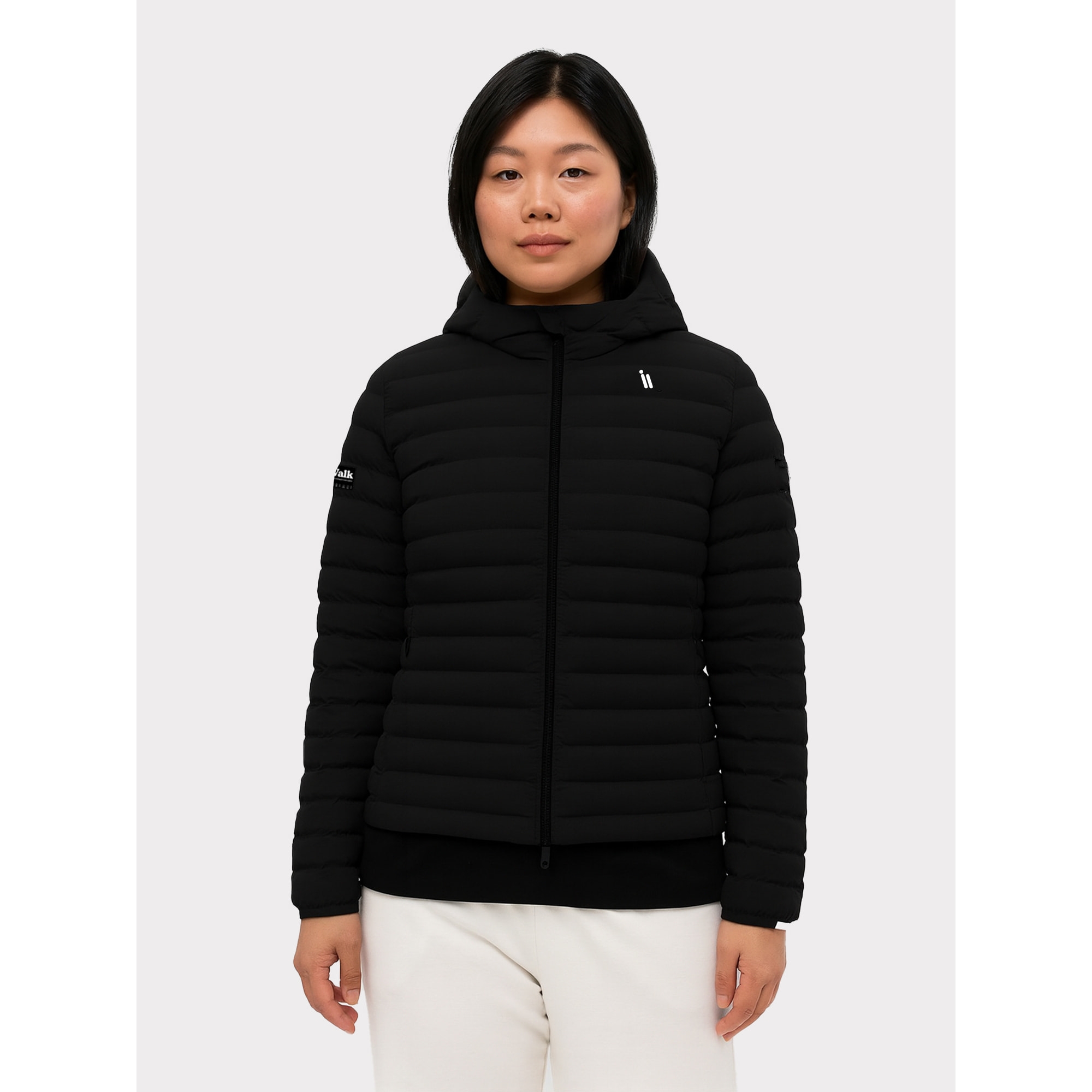 Chaqueta iwalk Lumi Short en color Negro