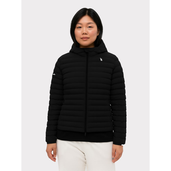 Chaqueta iwalk Lumi Short en color Negro