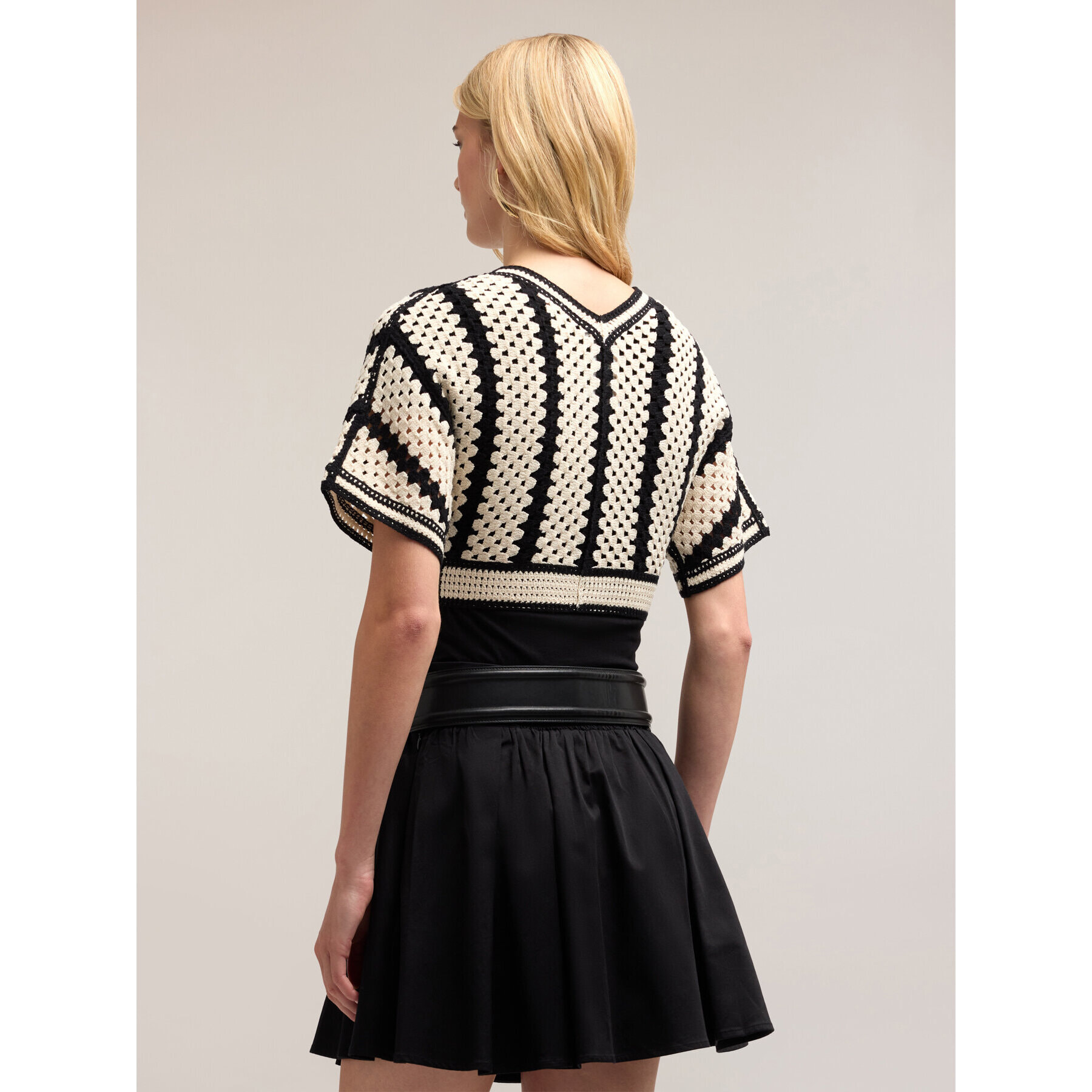 Motivi - Coprispalle corto in maglia crochet - Nero