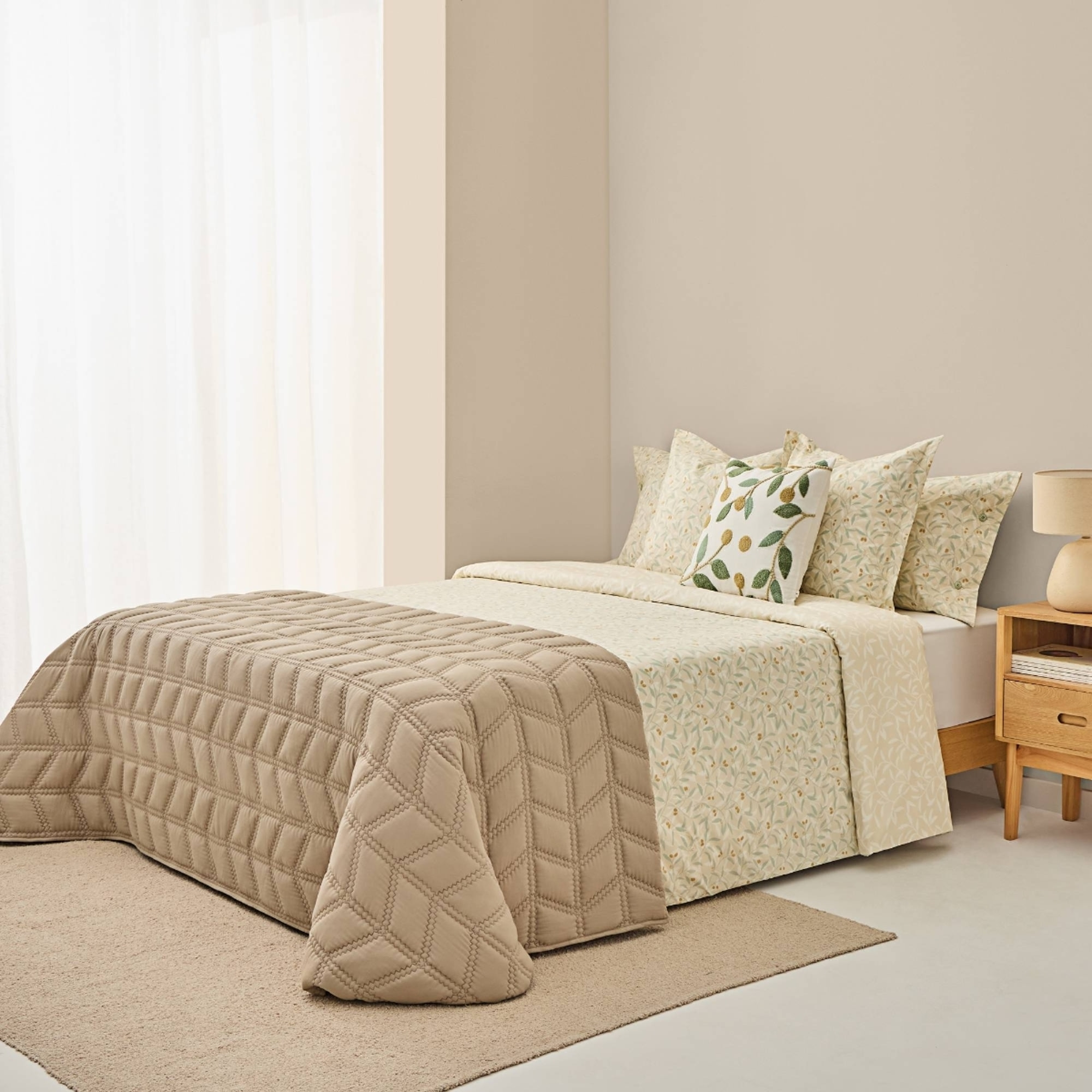 Colcha acolchada con diseño geométrico Ritdi color marron beige Poliéster