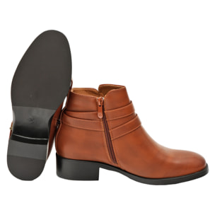 Stivaletto in simil pelle con fibbia