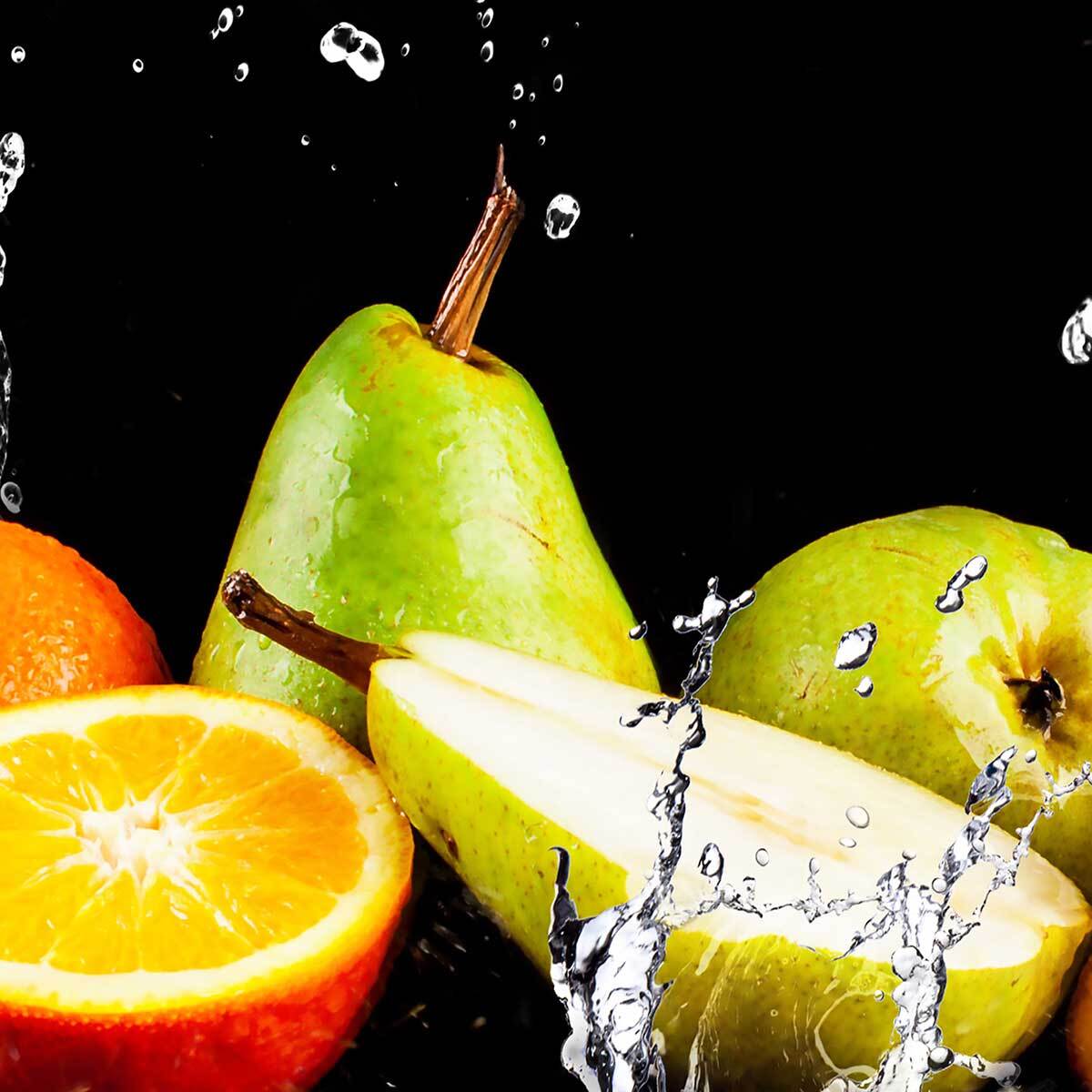 Affiche encadrée – Fruits frais éclaboussés, énergie et vitalité Affiche + cadre en métal - Noir