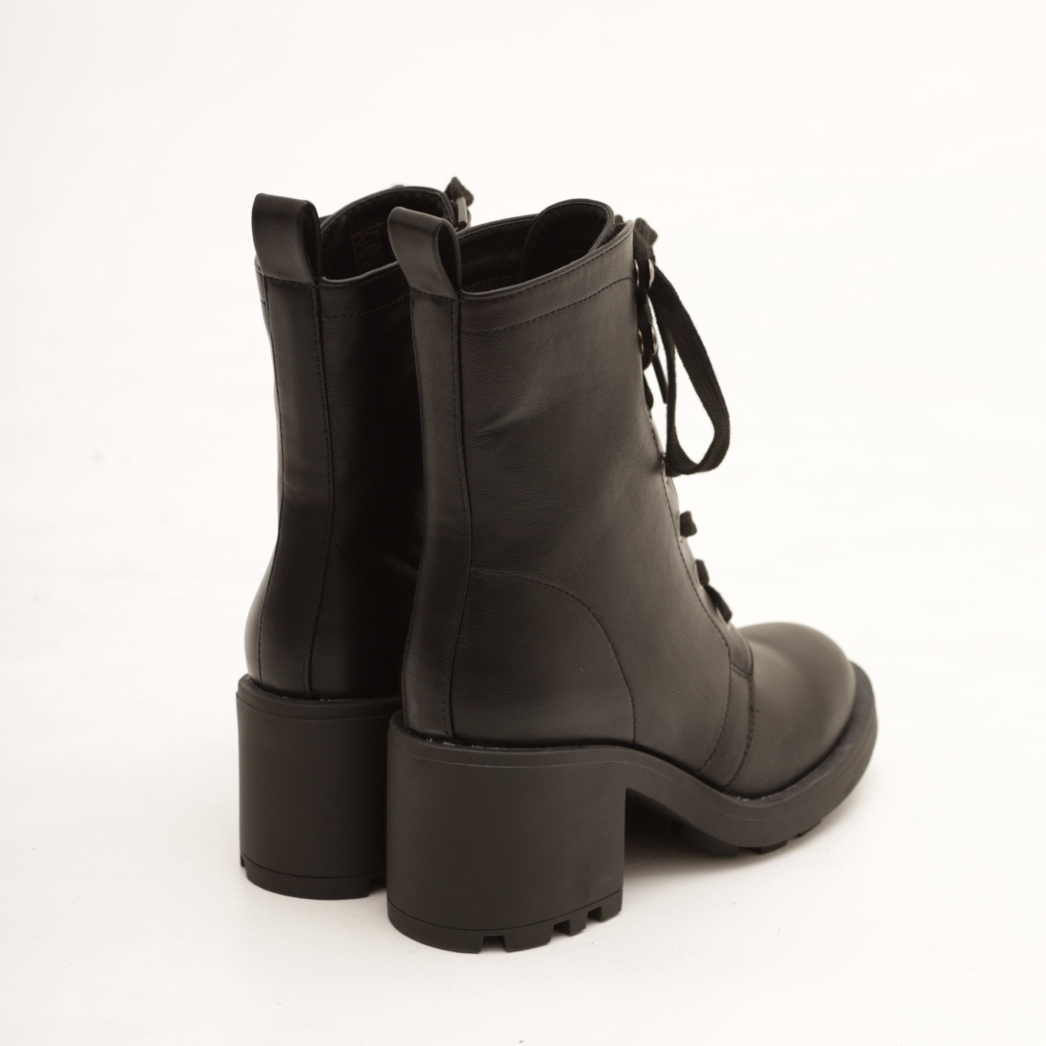 ANFIBIO CON TACCO NERO