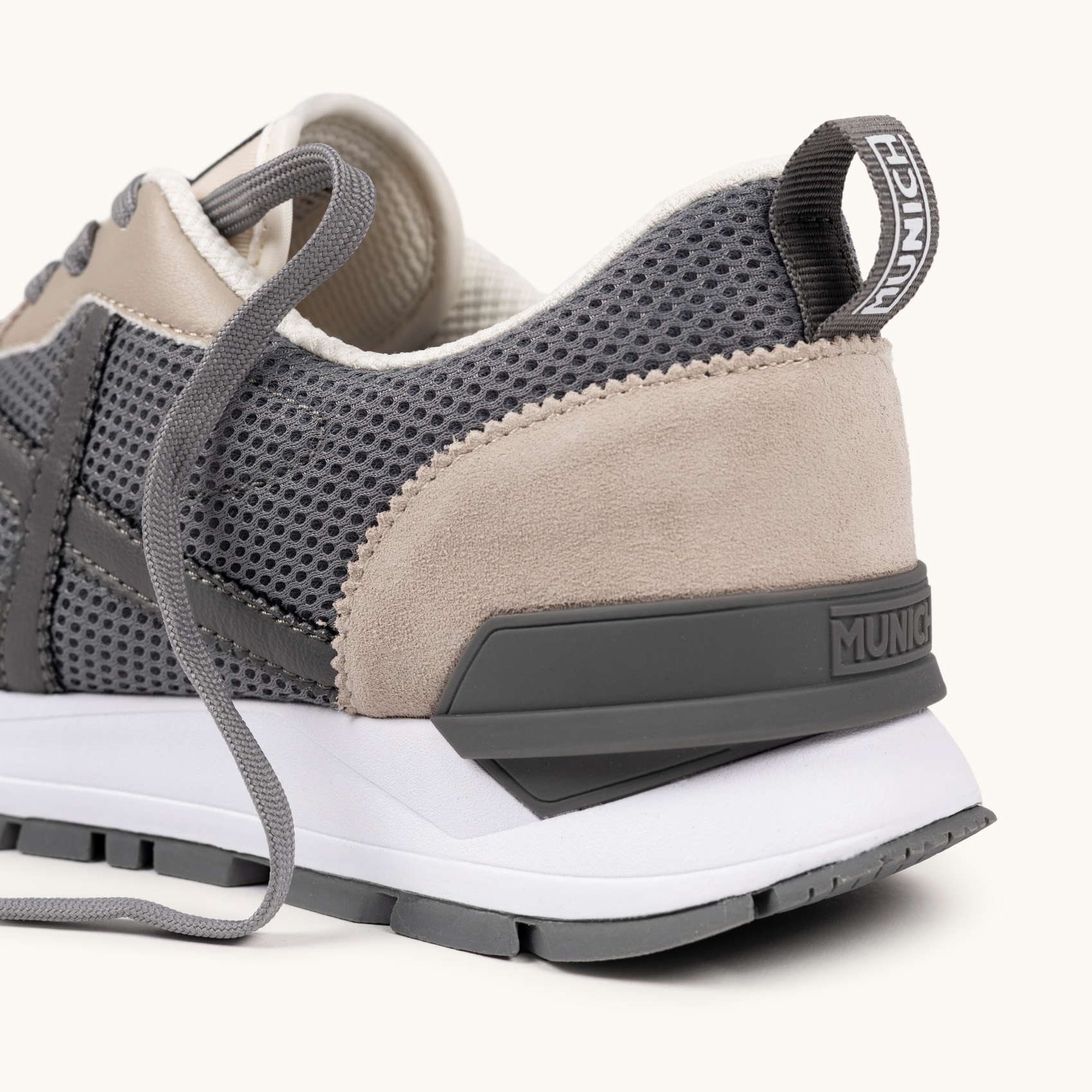 Sneakers Retro Running Gris y Beige | MUNICH VERSATILE 31