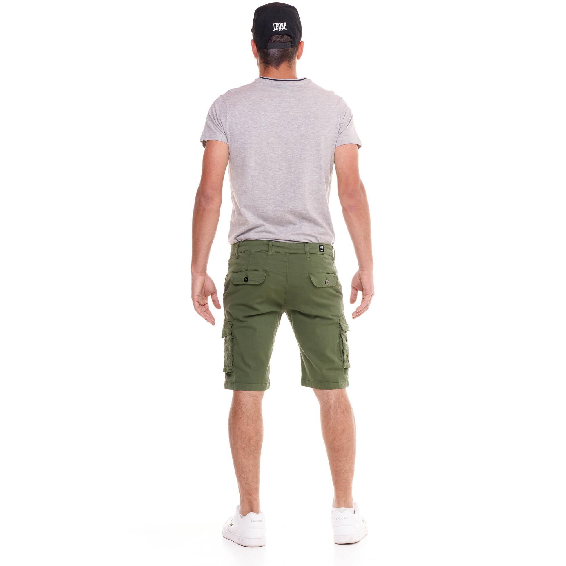 Shorts cargo minimalistas para hombre