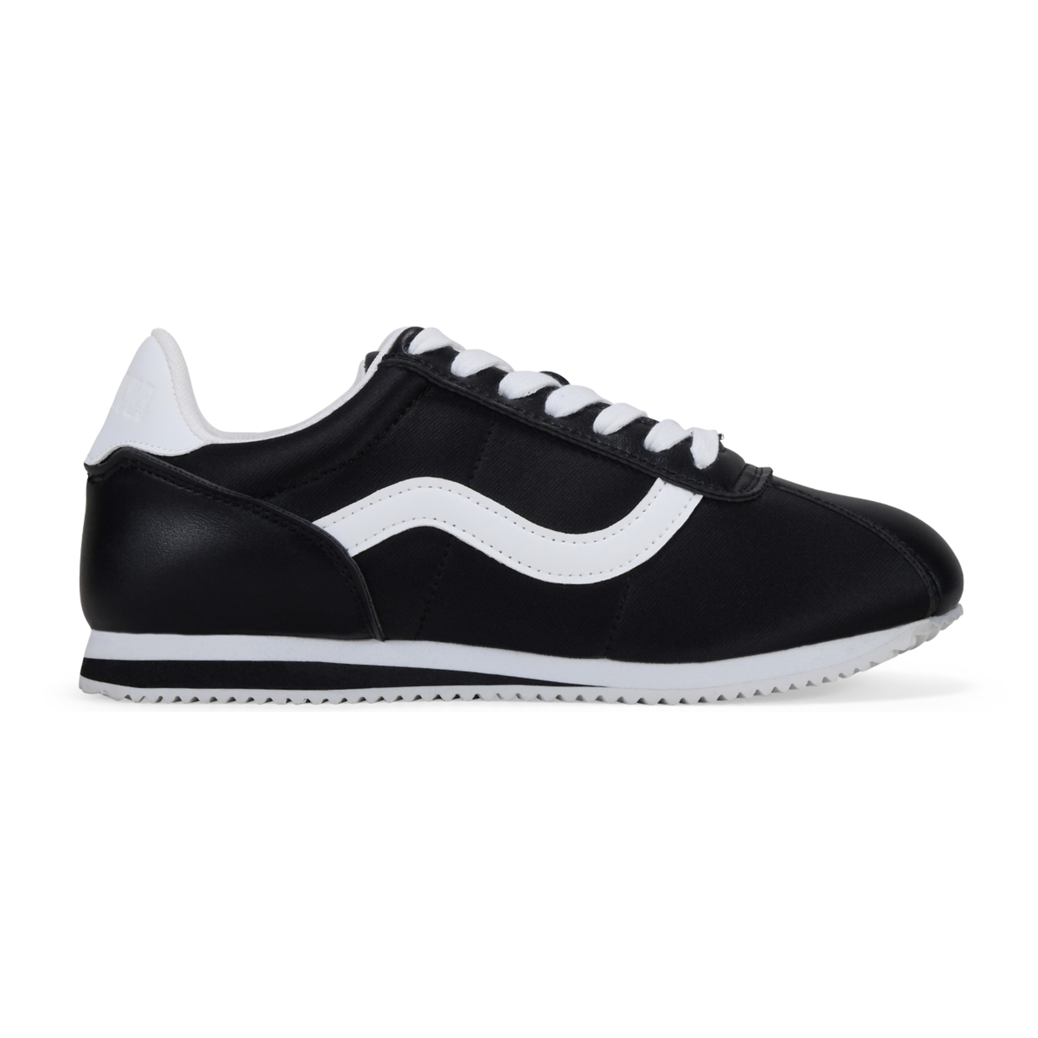 Zapatillas deportivas negras con cordones