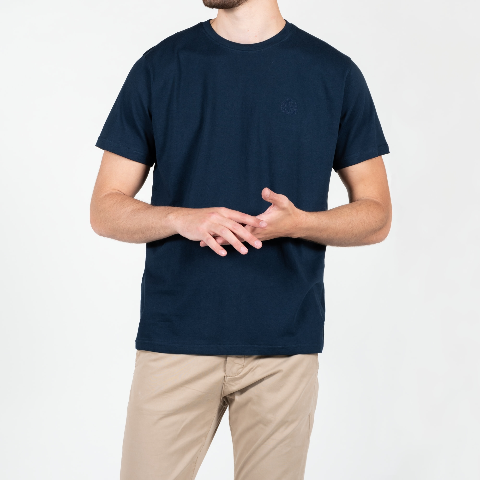 T-shirt basic con logo ricamato