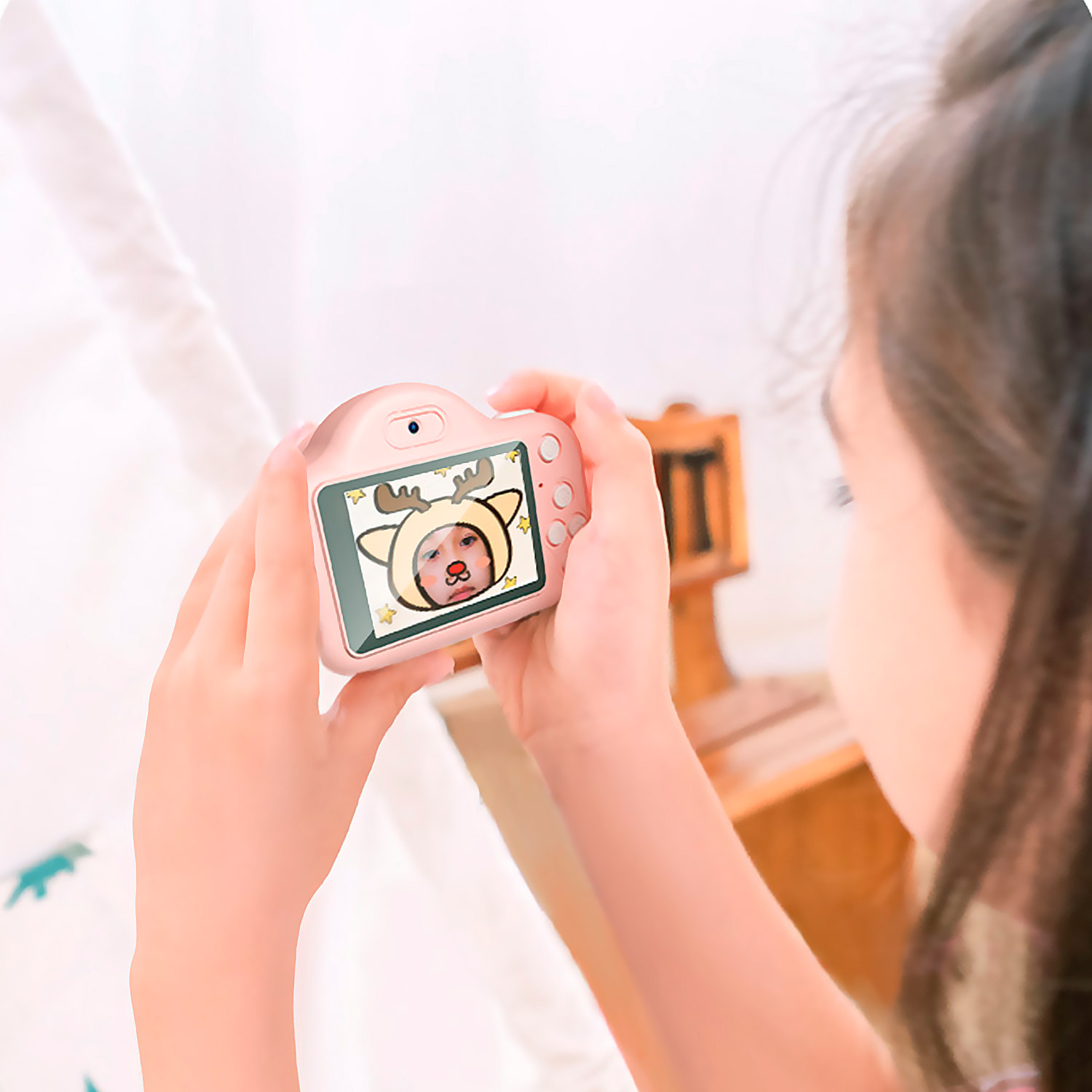 Macchina fotografica per bambini A1 per foto e video. Design a forma di orso panda. 20 Mpx e video HD. Fotocamera posteriore per i selfie.