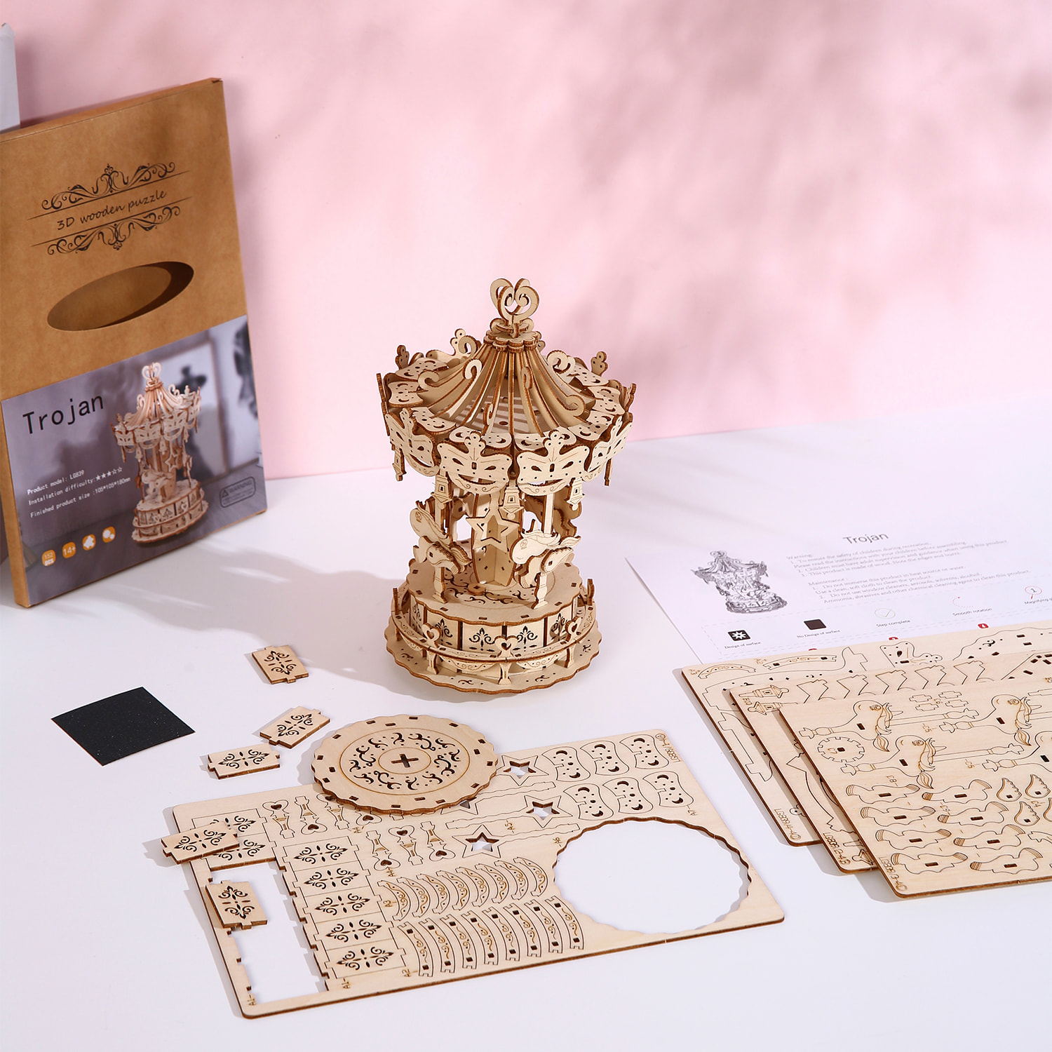 Modello in Legno 3D, design del Carosello con movimento meccanico. 82 pezzi.