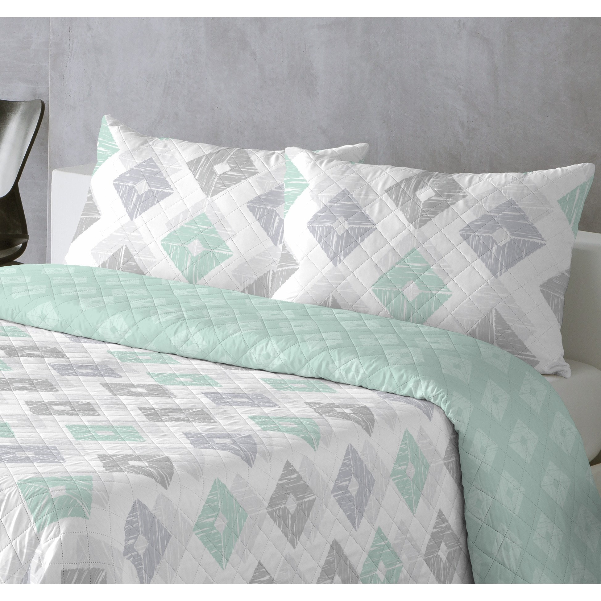COLCHA ESTAMPADA REVERSIBLE ROMBOS AQUA