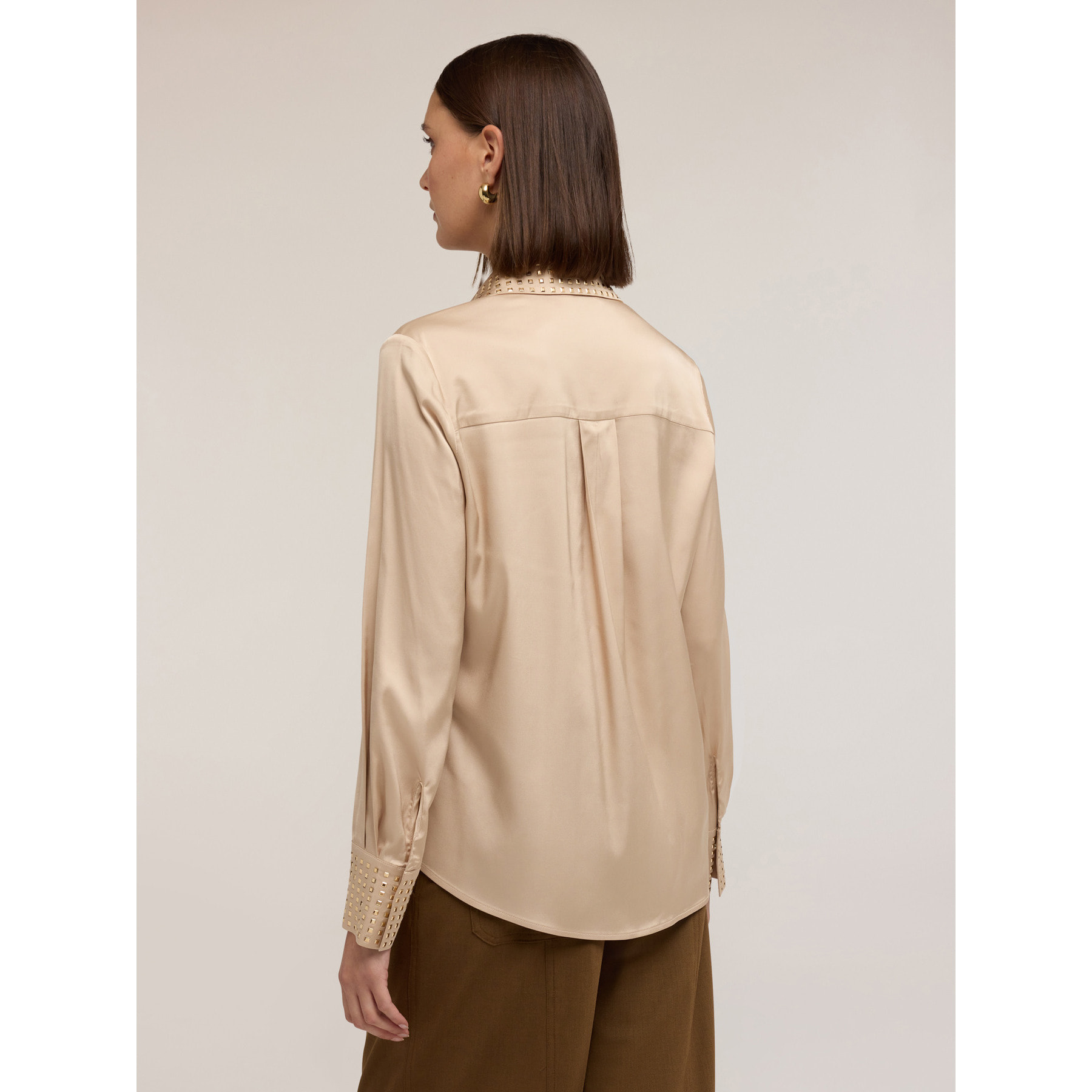 Motivi - Camicia in raso con borchie - Beige