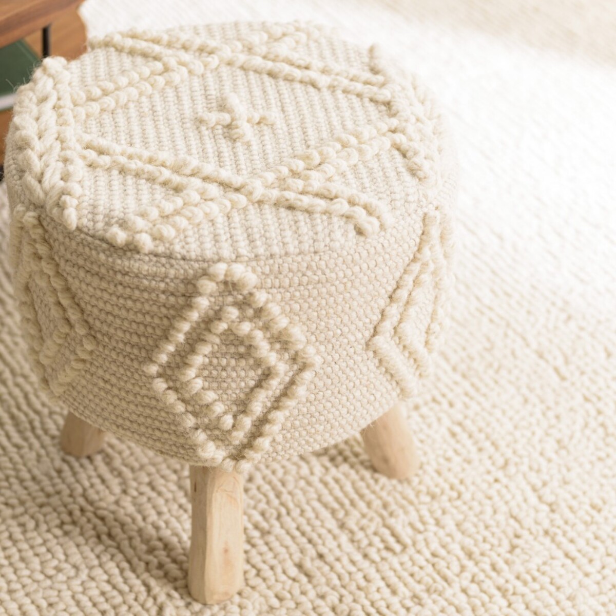 SACHA - Tabouret rond 40x40cm laine motifs losanges ivoire pieds bois
