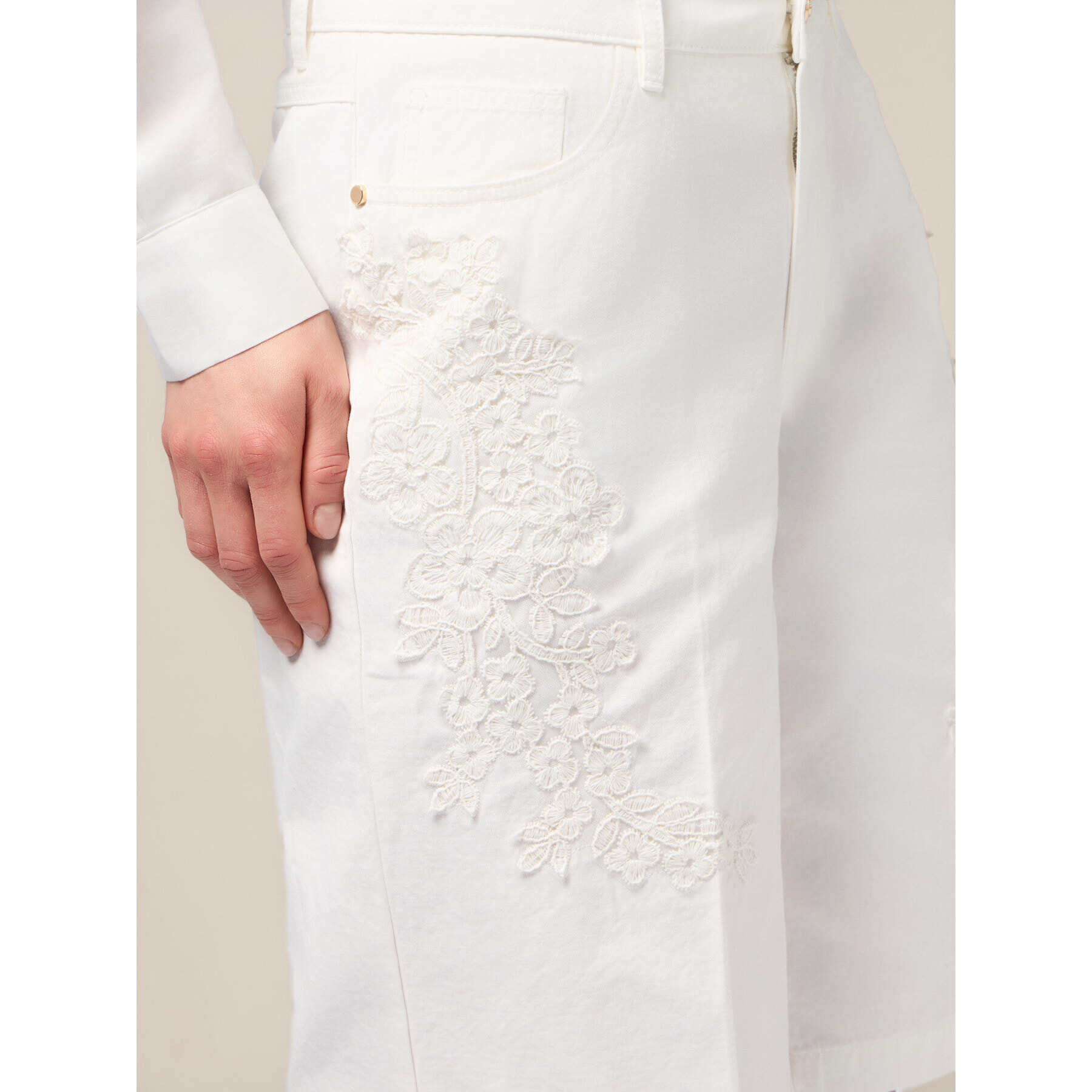 Oltre - Bermudas de algodón con bordados florales - Blanco