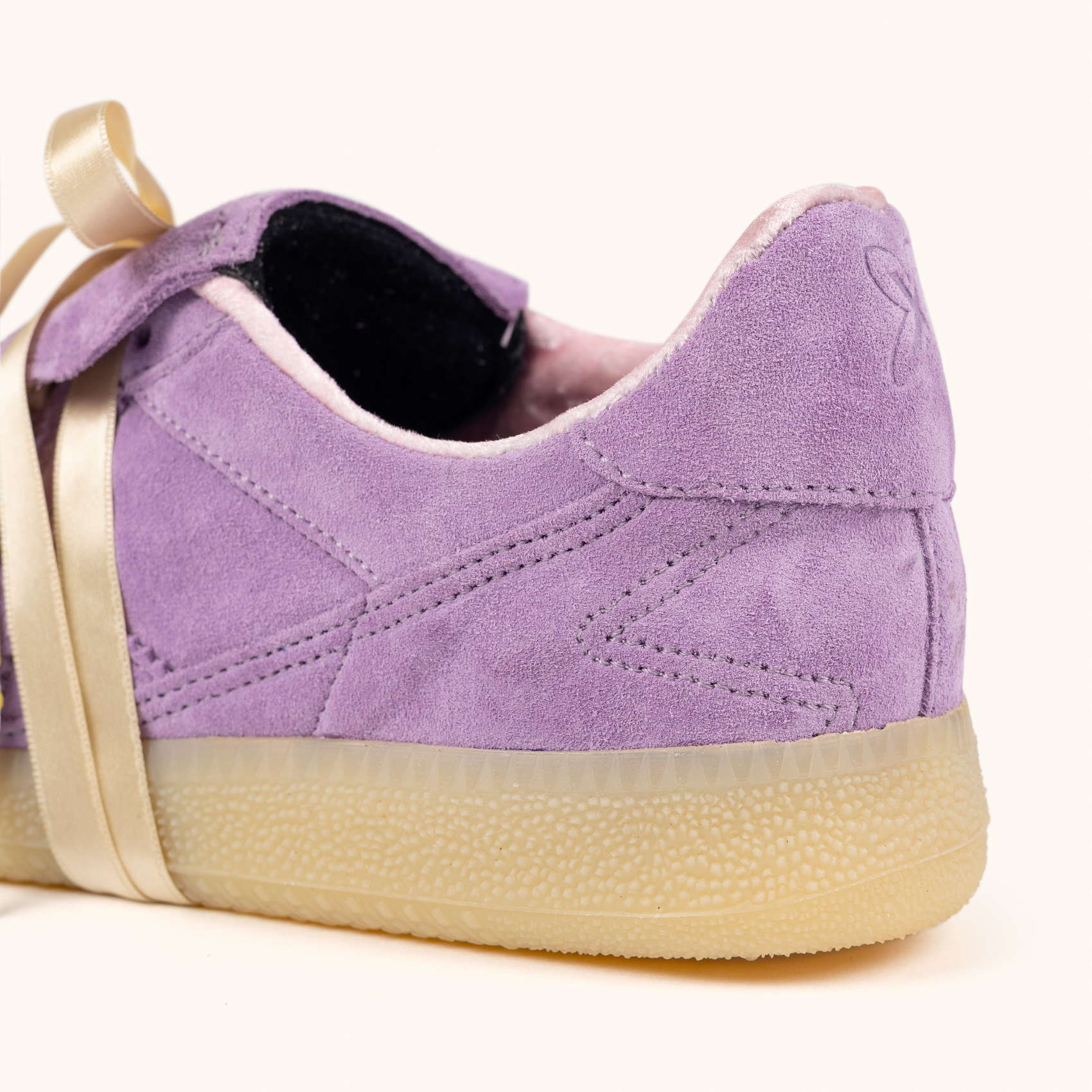 Zapatilla de Fútbol Retro-Futuro en Ante Lila con Cintas Satinadas MUNICH MUNDIAL STRADA SUEDE 05