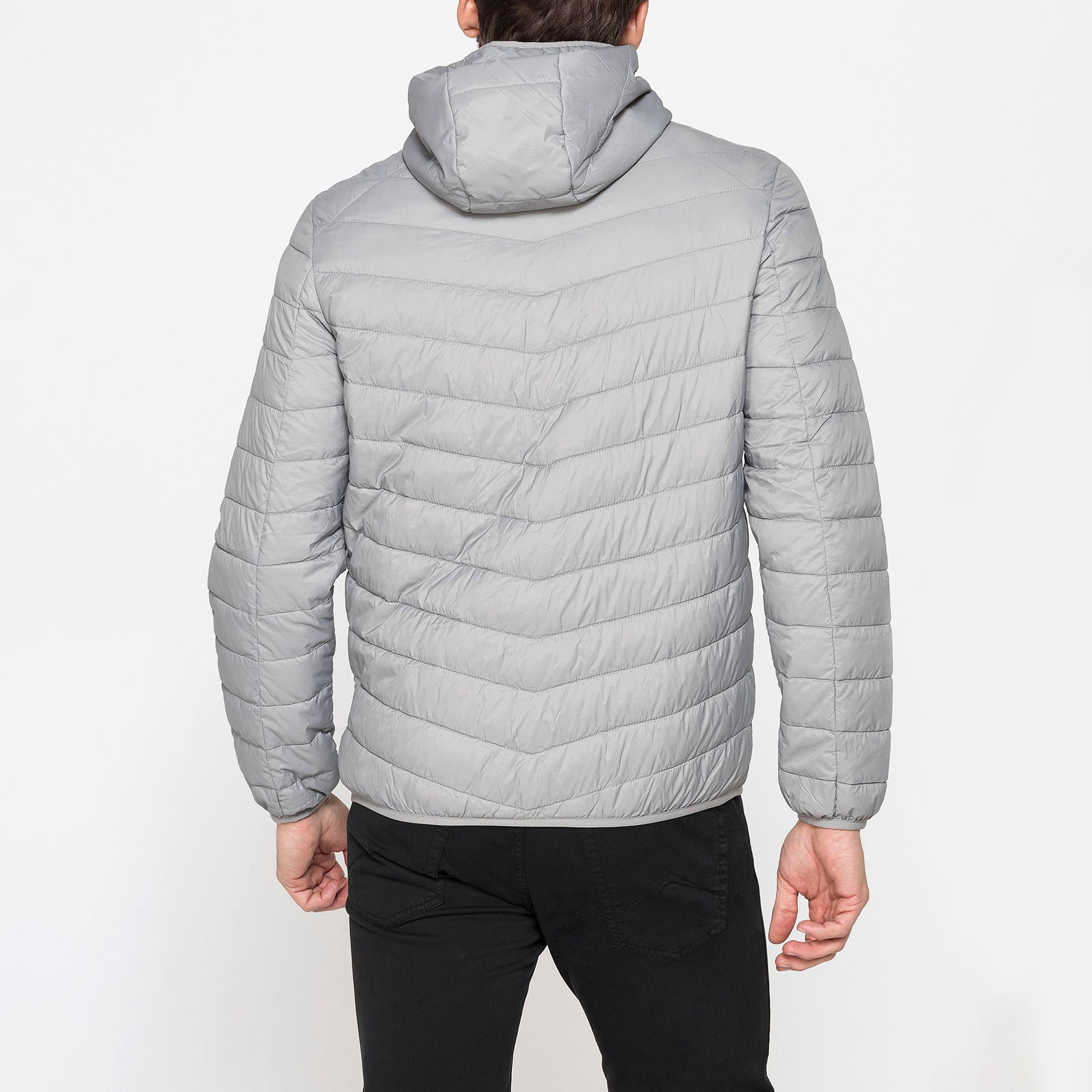 GIUBBINO MANICA LUNGA CON CAPPUCCIO ULTRA LIGHT - TESSUTO ED IMBOTTITURA IN MATERIALE RICICLATO