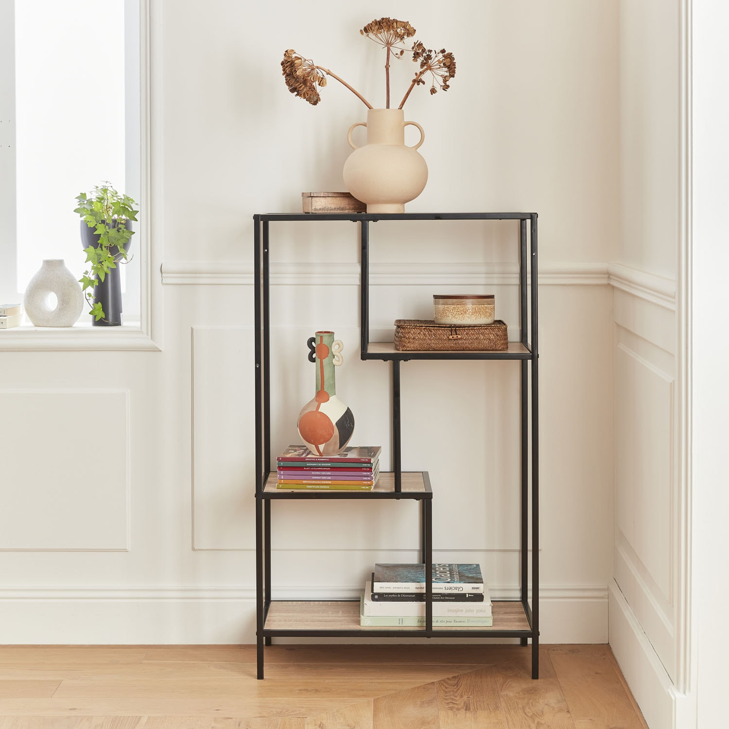 Etagère en métal noir et décor bois - Loft - bibliothèque 4 niveaux. L 69 x l 33 x H 113.5cm