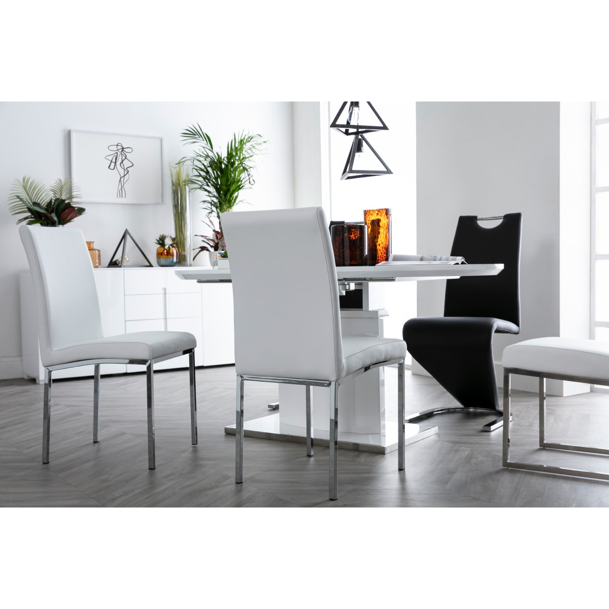 Chaises design blanc et acier chromé (lot de 2) SIMEA