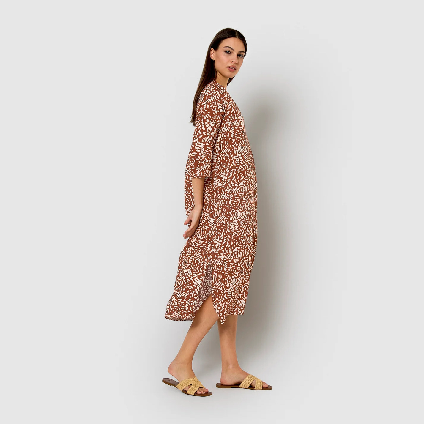 Vestido midi bambula detalles plisados miquela marrón