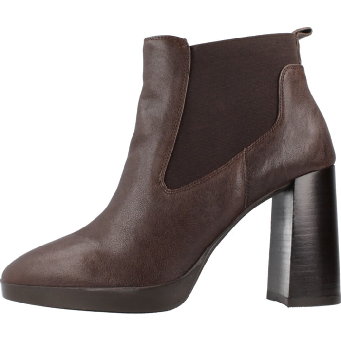 Botines Mujer de la marca GEOX  modelo D TEULADA Brown