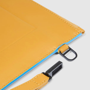 Piquadro Pochette porta iPad®Pro 11 in pelle con tasche per AirPods® e Piquadro Smart Tracker