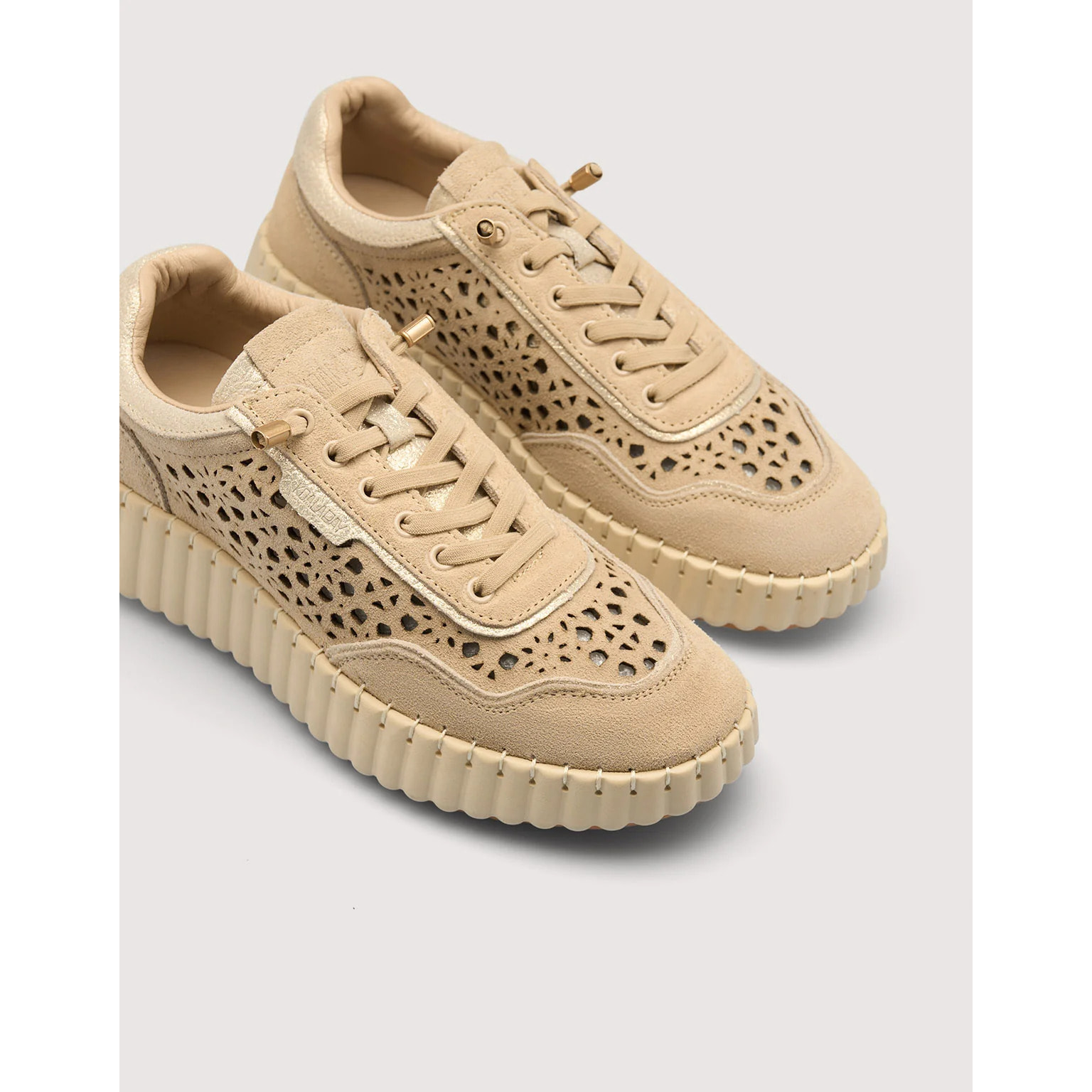 Sneaker Piel Troquelada Dorado - Sienna