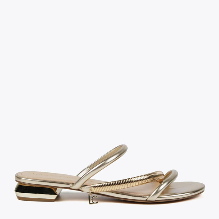 Sandali bassi fascette metallizzate e tacco dorato