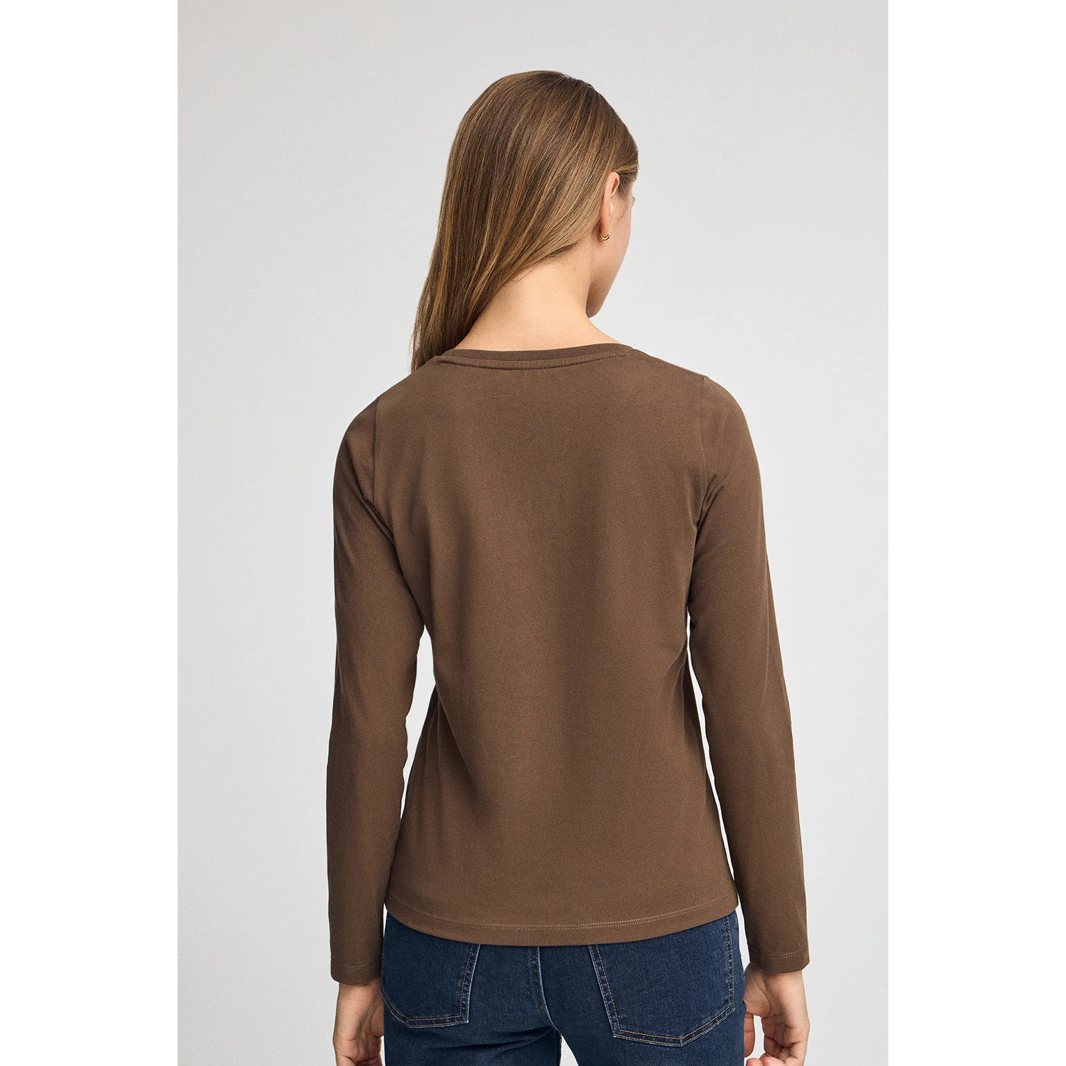 Maglietta marrone scuro a maniche lunghe a girocollo con logo Rigby Go Gold