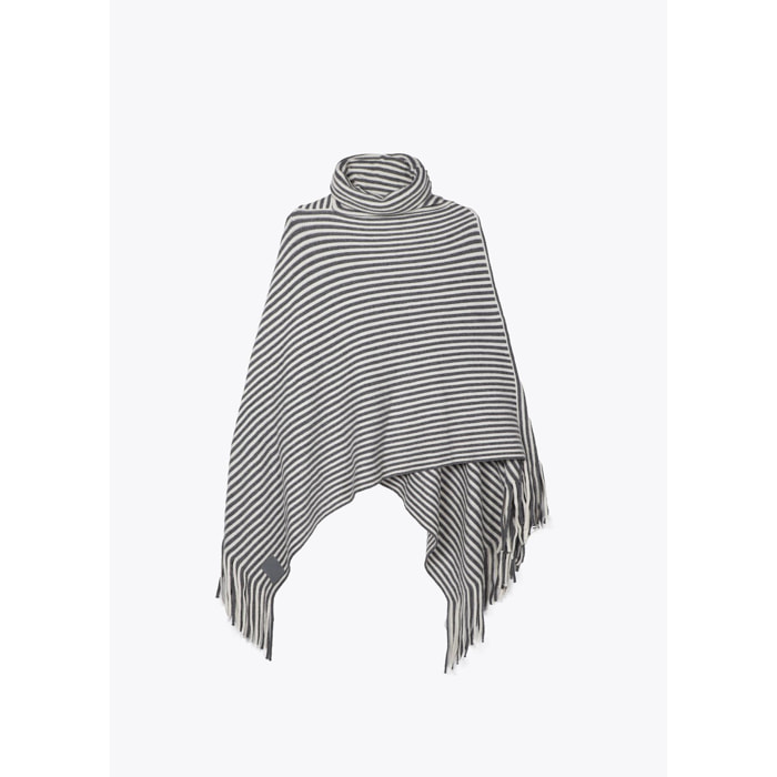 Poncho a righe in maglia con collo alto