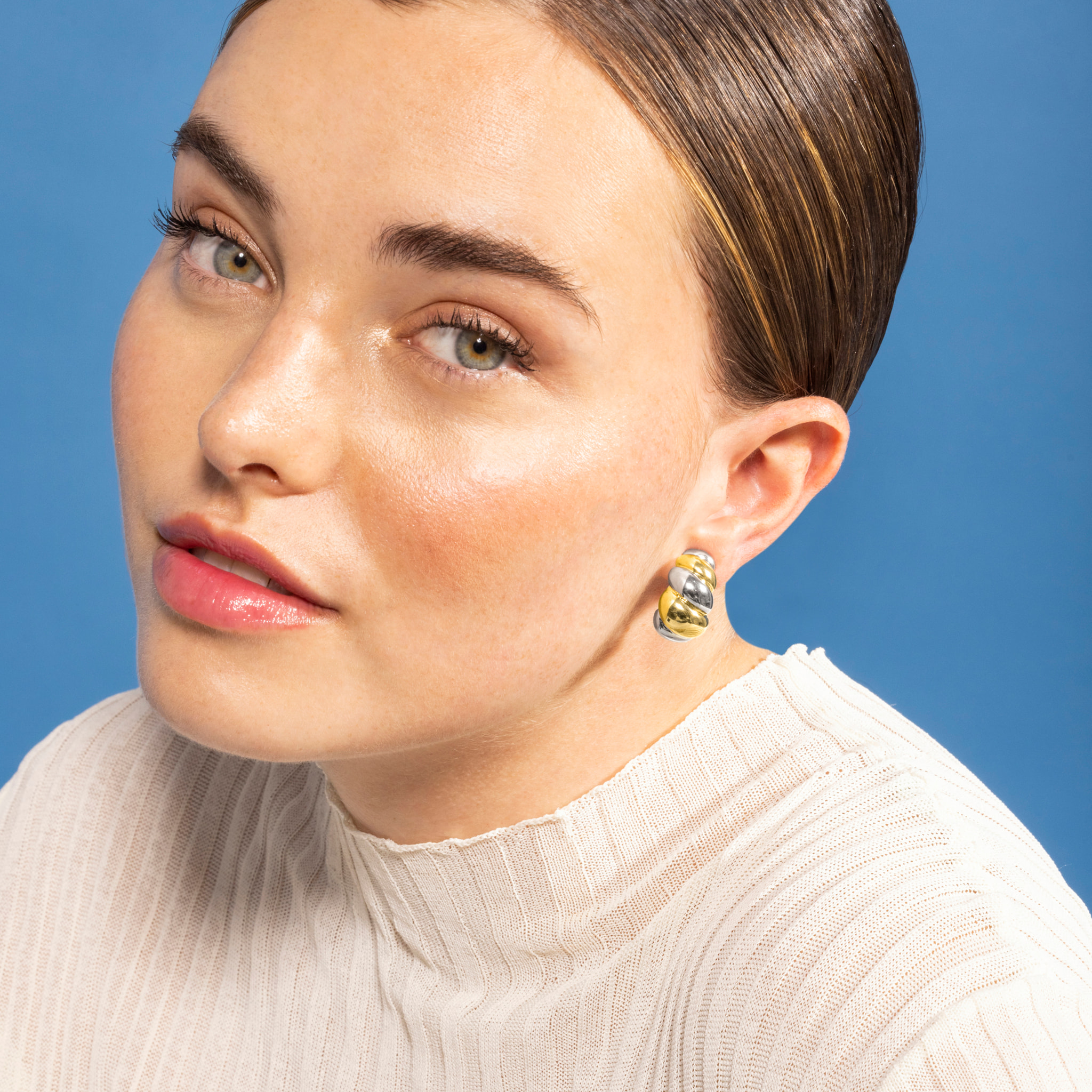Pendientes acabados en oro rosa de 18K