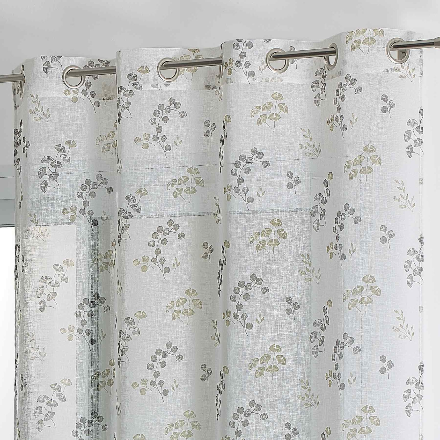 Voilage tamisant en étamine fleurie - Taupe