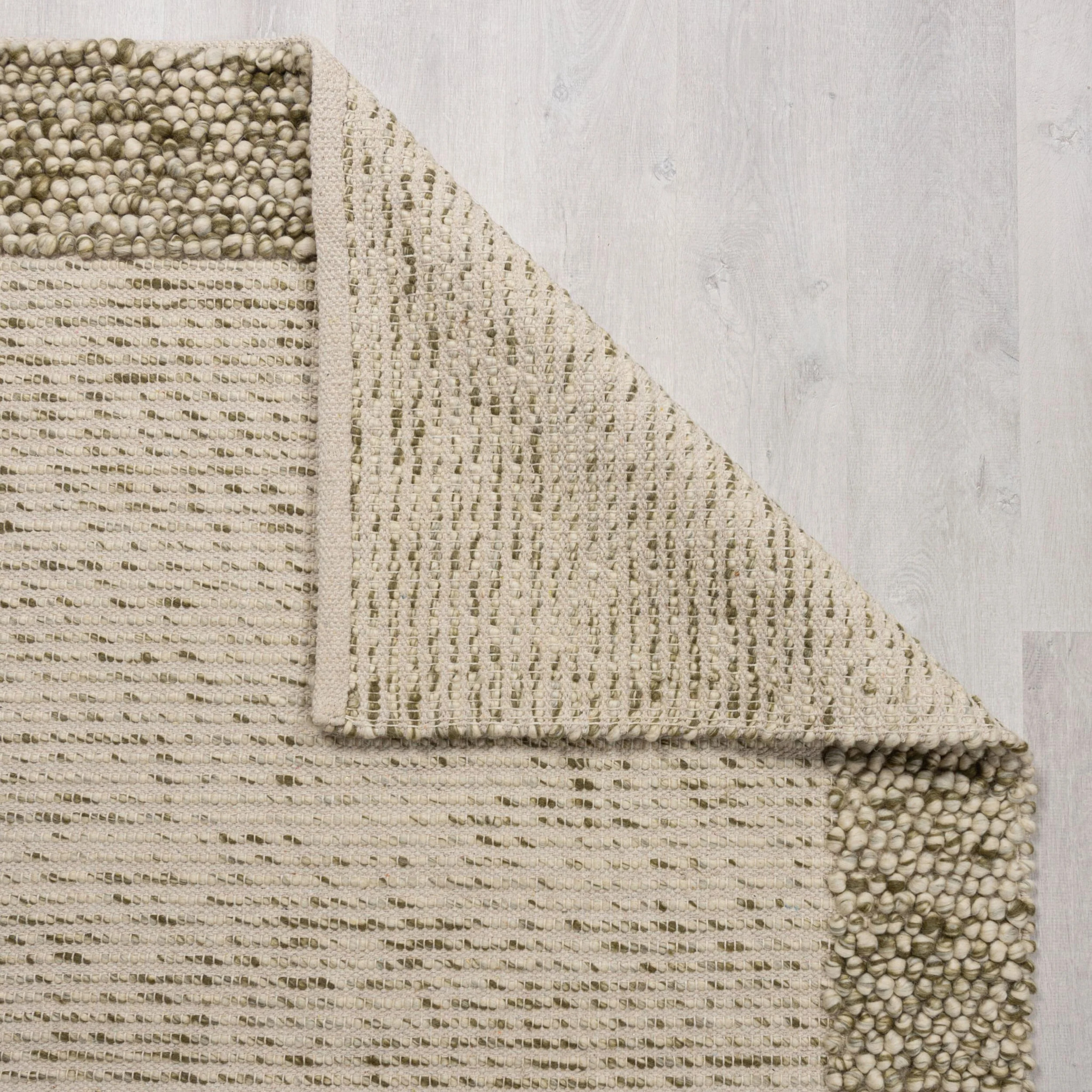Tapis en laine à bordure BOBBLE