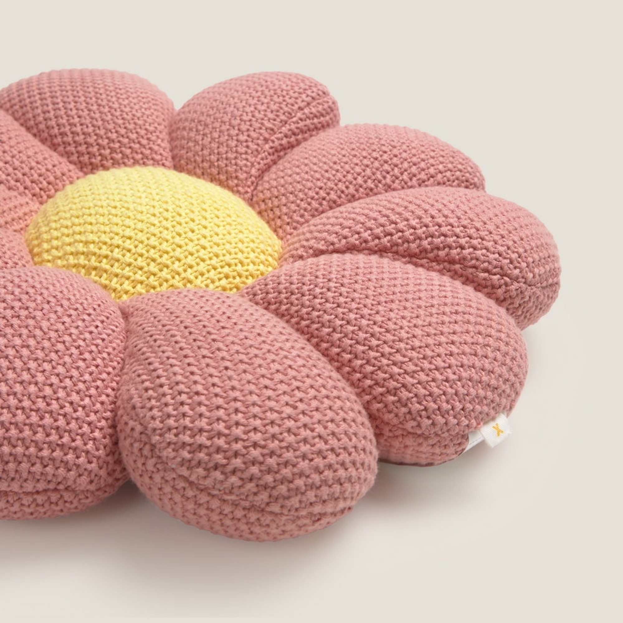 Cojín relleno en forma de flor Loliti color rosa Algodón orgánico
