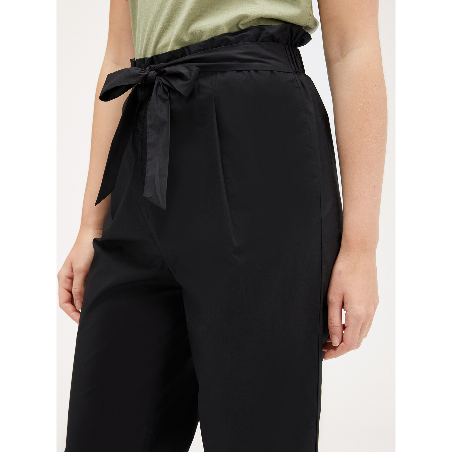 Motivi - Pantaloni carrot con cintura - Nero