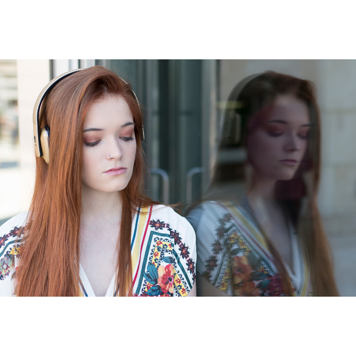 MAGNUSSEN H4 HEADPHONES en color Dorado