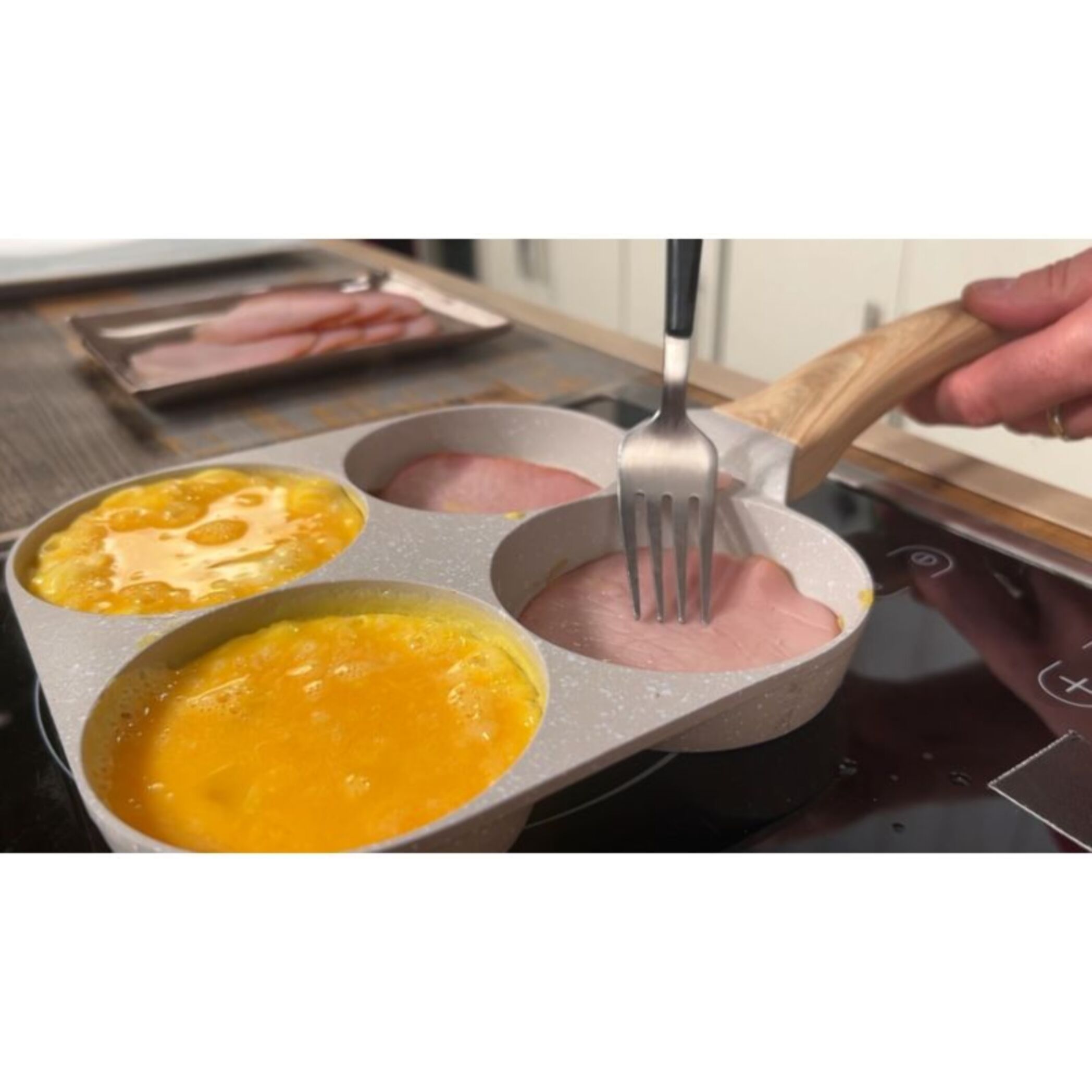 Poêle BEST OF TV Pancake 4 compartiments Wonderpan